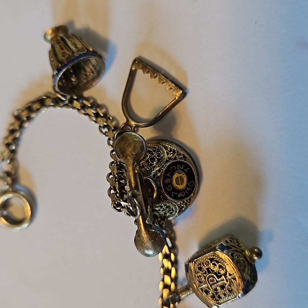 Bracelet - Picture 3 of 5